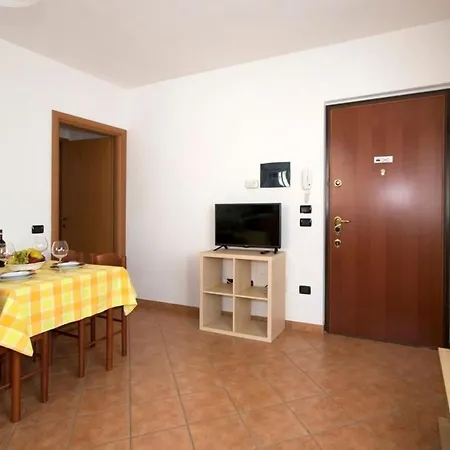 Mit Parkplatz Und In Der Naehe By Interhome Domaso