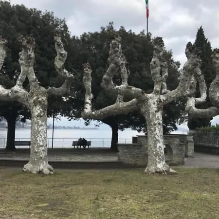 Mit Parkplatz Und In Der Naehe By Interhome Lägenhet