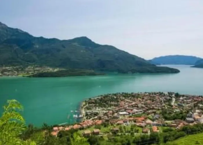 Mit Parkplatz Und In Der Naehe By Interhome *