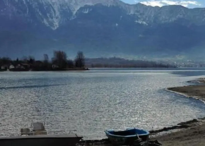 Mit Parkplatz Und In Der Naehe By Interhome Apartman Domaso