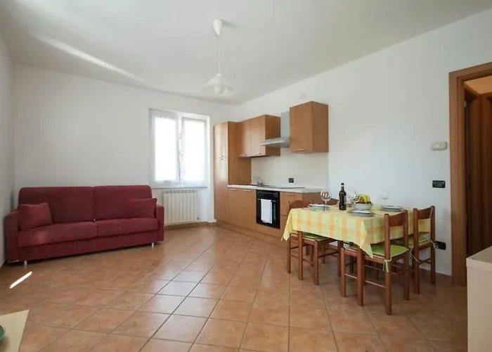 Mit Parkplatz Und In Der Naehe By Interhome *