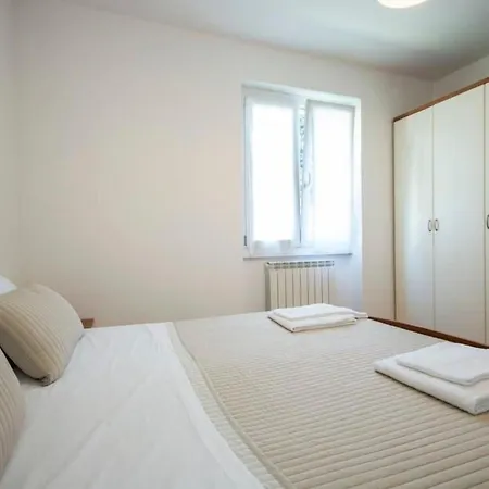 Mit Parkplatz Und In Der Naehe By Interhome Lägenhet *