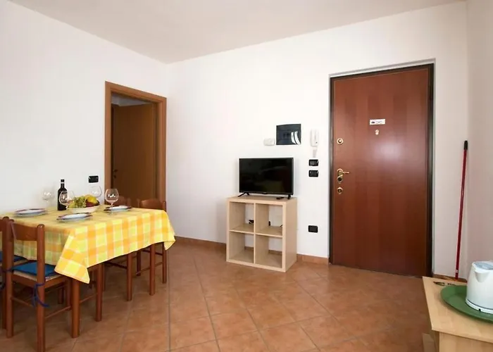 Mit Parkplatz Und In Der Naehe By Interhome Domaso